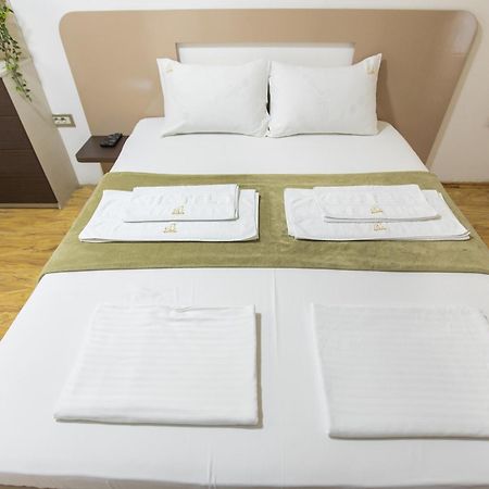 4 Rooms Apartments Ni 외부 사진