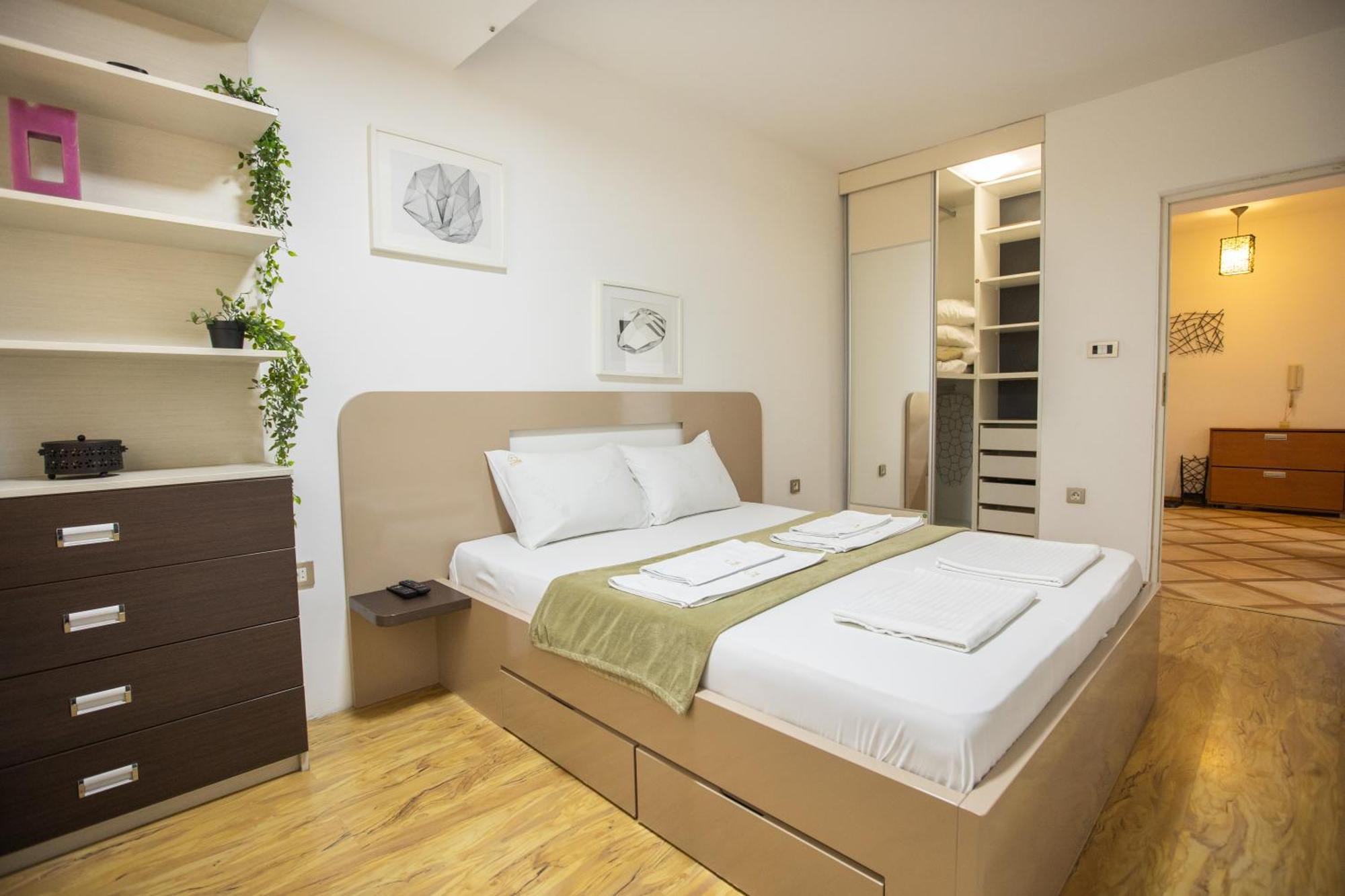 4 Rooms Apartments Ni 외부 사진