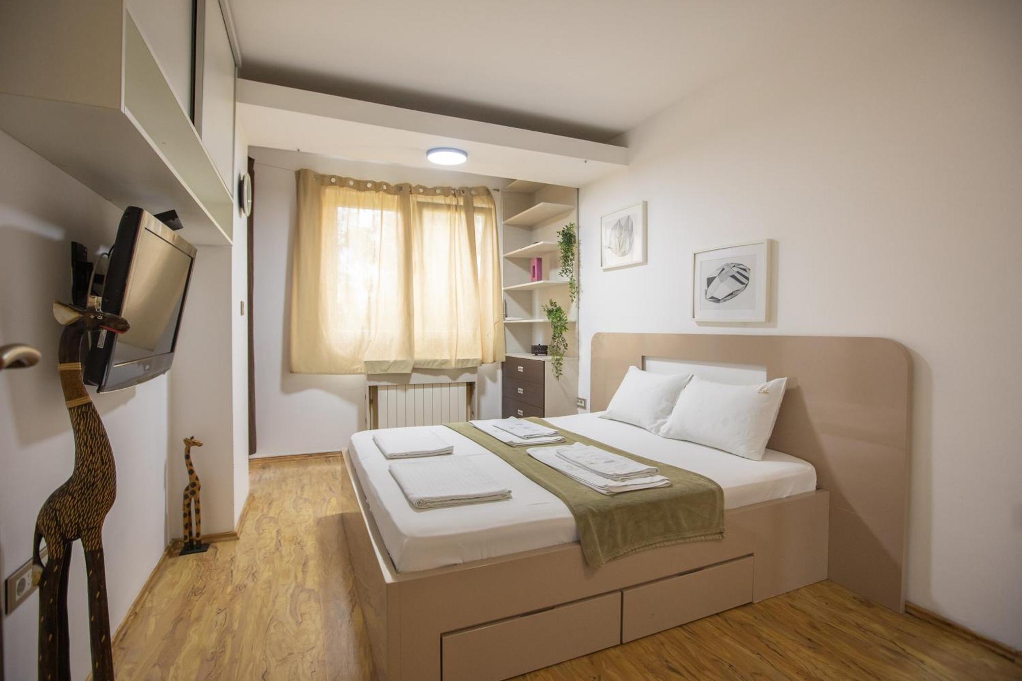 4 Rooms Apartments Ni 외부 사진