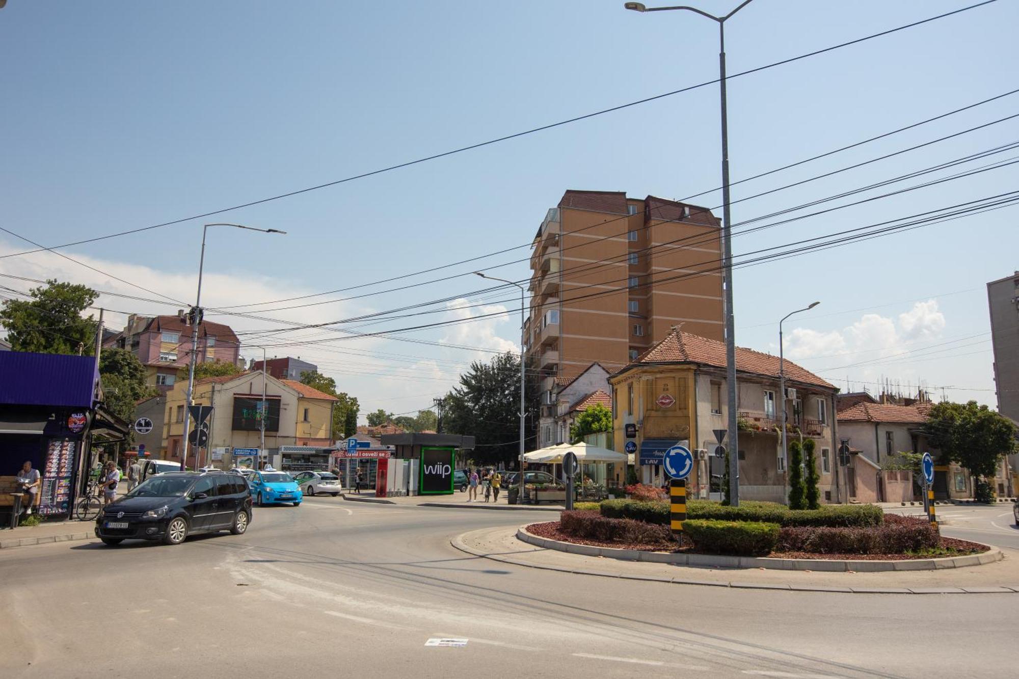 4 Rooms Apartments Ni 외부 사진