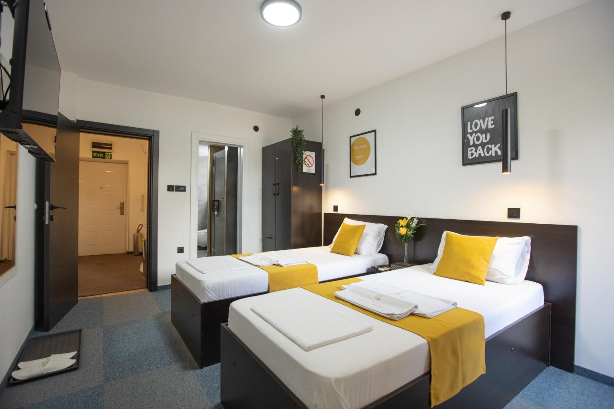 4 Rooms Apartments Ni 외부 사진