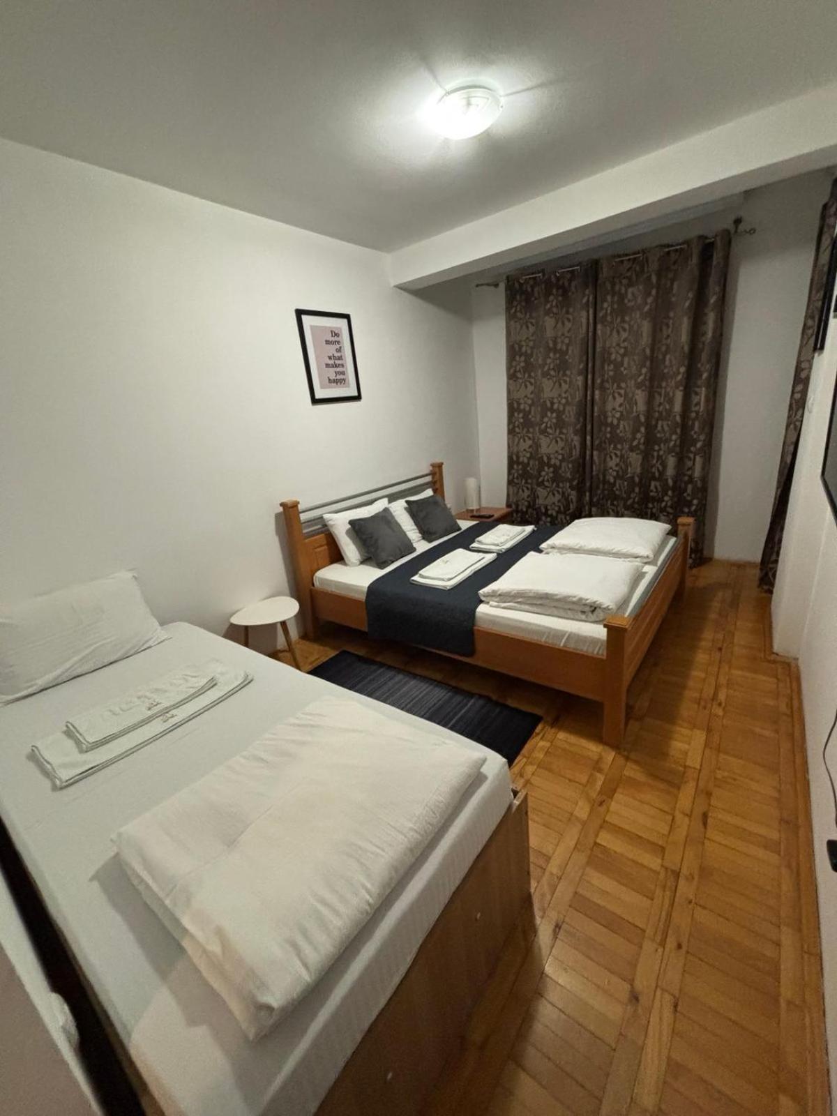 4 Rooms Apartments Ni 외부 사진