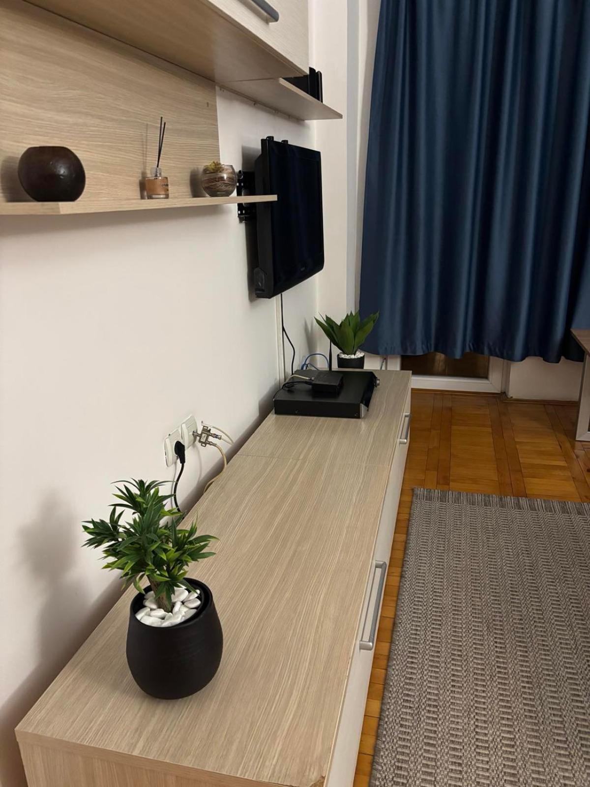 4 Rooms Apartments Ni 외부 사진