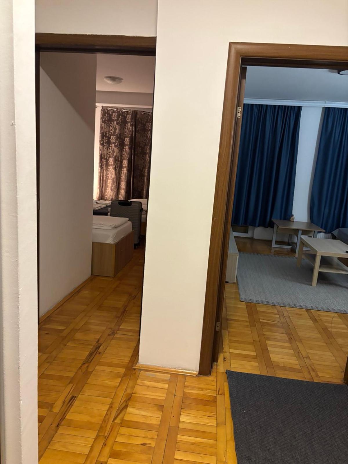 4 Rooms Apartments Ni 외부 사진